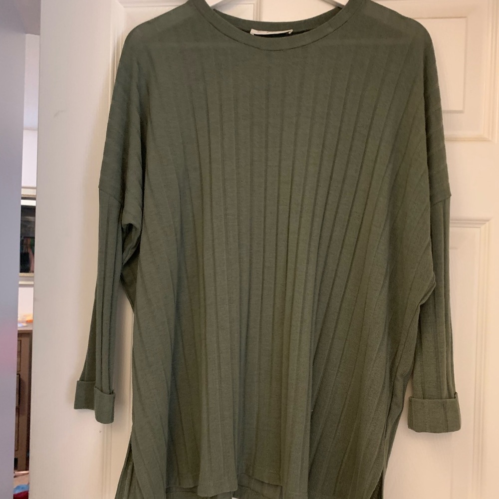 Carly Jean Los Angeles Evelyn Sweater